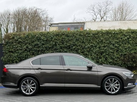 2018 Volkswagen Passat - thumbnail 2