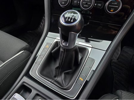 2015 Volkswagen Golf 2.0 TSI R 4X4 300PS 5DR €22,950 thumbnail