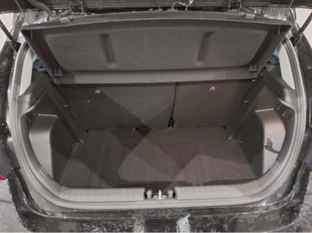 2024 Hyundai i20 PLUS AUTOMATIC ** ONLY 4k kms ** €25,950 thumbnail