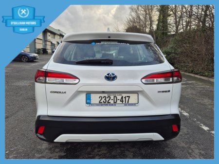 2023 Toyota Corolla CROSS LUNA 1.8 4DR AUTO €29,499 thumbnail