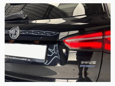 2021 MG HS EXCLUSIVE PHEV AUTO**PANORAMIC ROOF**DIGITAL DASH**TOUCH SCREEN APPLE CAR PLAY**MULTIFUNCTIONAL STEERING WHEEL**HEATED LEATHER SEATS**ELECTRIC SEATS**ELECTRIC FOLDING MIRRORS**ELECTRIC TAILGATE** €24,995 thumbnail