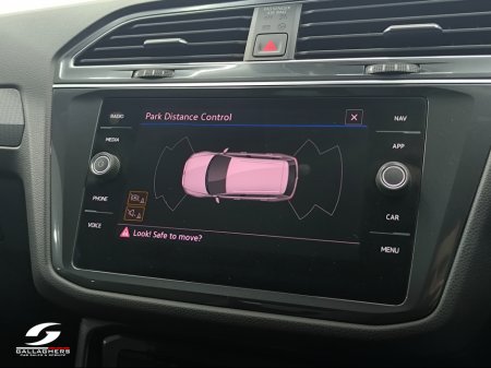 2023 Volkswagen Tiguan (232) LIFE 2.0 TDI 150HP AUTOMATIC €38,750 thumbnail