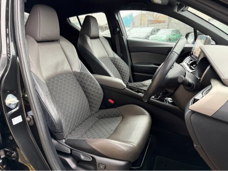 2023 Toyota C-HR HYBRID...KEYLESS ENTRY thumbnail