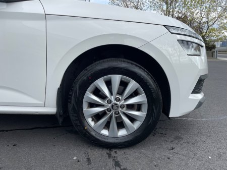 2022 Skoda Kamiq - thumbnail 2