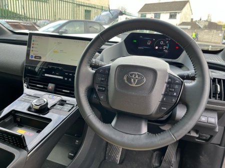 2024 Toyota bZ4X - thumbnail 9