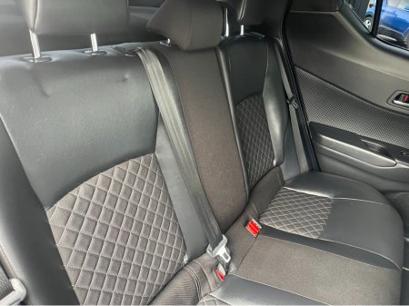 2019 Toyota C-HR 1.8 HYBRID AUTOMATIC HIGH SPEC €18,450 thumbnail