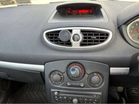 2010 Renault Clio 1.2 petrol 5 door €2,950 thumbnail
