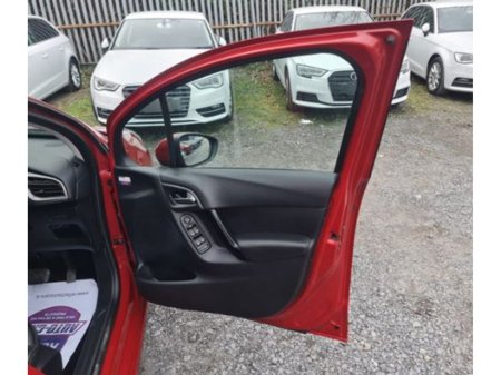 2017 Citroen C3 - thumbnail 8