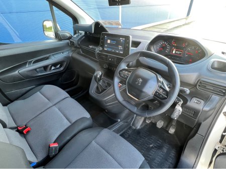 2020 Peugeot Partner PROF PLUS 1.5 BLUE HDI 100 3DR €8,900 thumbnail