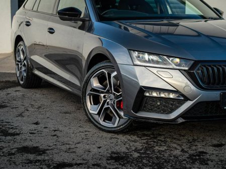 2024 Skoda Octavia - thumbnail 2