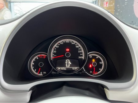 2019 Volkswagen Beetle €17950 2019 VOLKSWAGEN BEETLE DESIGN MASTER 1.2 AUTOMATIC / CRUISE CONTROL / REVERSE CAMERA AND MORE €17,950 thumbnail