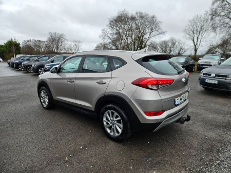 2017 Hyundai Tucson 2.0 SE NAV Automatic 4wd €16,990 thumbnail