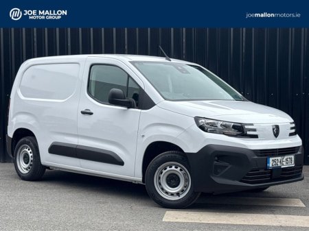2025 Peugeot Partner PRO-PLUS 1.5 100 BHP. *PRE-REG* €22,357