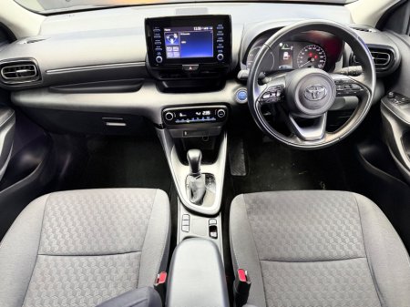 2024 Toyota Yaris - thumbnail 16