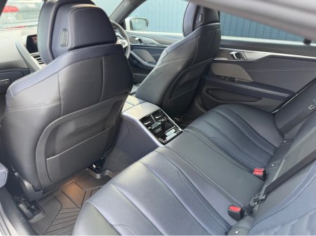 2020 BMW 8 Series - thumbnail 35