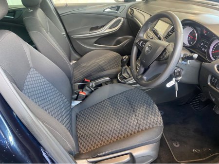 2019 Opel Astra SC 1.0I TURBO 105PS 5DR €13,950 thumbnail