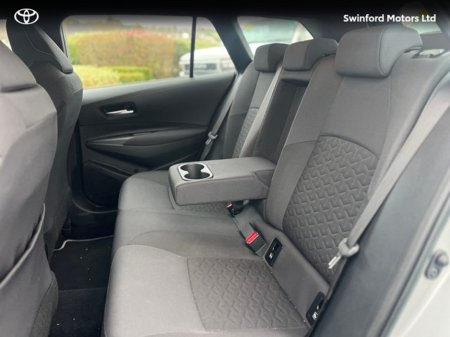 2021 Toyota Corolla HYB 1.8 LUNA T TS 4DR AUTO A €24,950 thumbnail