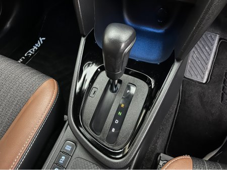 2023 Toyota Yaris Cross Z ADVENTURE HYBRID AUTOMATIC 1.5 PETROL //HEATED SEATS AND STEERING WHEEL//REVERSE CAMERA//ADAPTIVE CRUISE CONTROL// €28,950 thumbnail