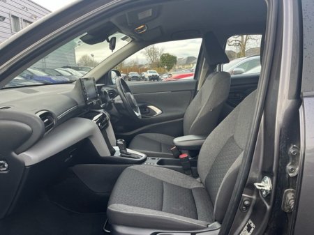 2022 Toyota Yaris Cross CR LUNA 4DR AUTO €22,888 thumbnail