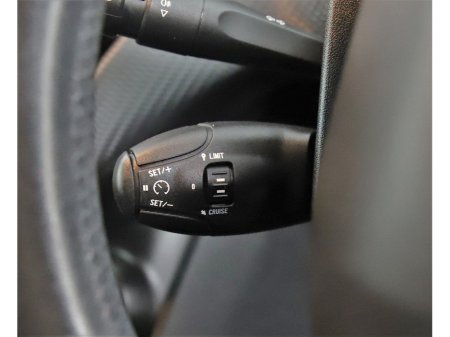 2015 Peugeot 208 - thumbnail 25