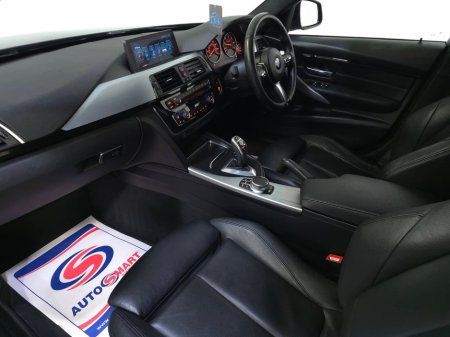 2017 BMW 3 Series - thumbnail 4