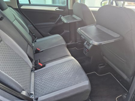 2017 Volkswagen Tiguan - thumbnail 20