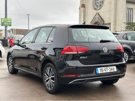 2019 Volkswagen Golf SE NAV TDI 1.6 S 90PS 5DR thumbnail