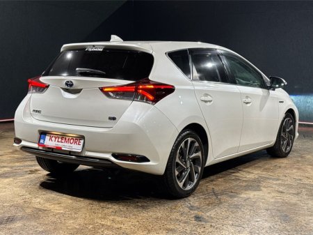 2017 Toyota Auris - thumbnail 3