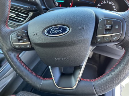 2023 Ford Focus - thumbnail 10