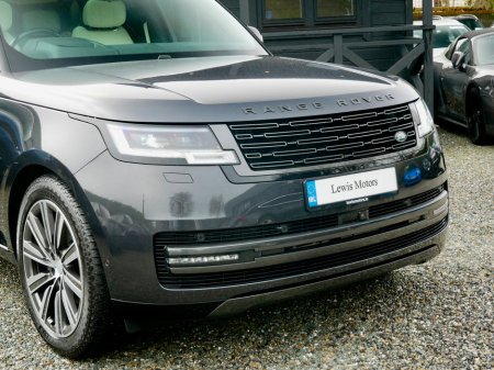 2025 Land Rover Range Rover SWB 3.0 I6 PHEV Autobiography €159,950 thumbnail