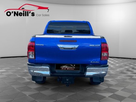 2017 Toyota Hilux - thumbnail 8