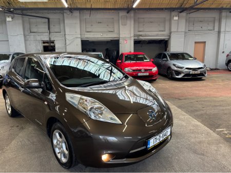 2017 Nissan Leaf - thumbnail 14