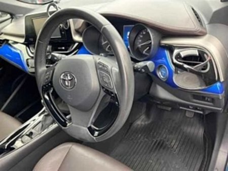 2017 Toyota C-HR - thumbnail 5