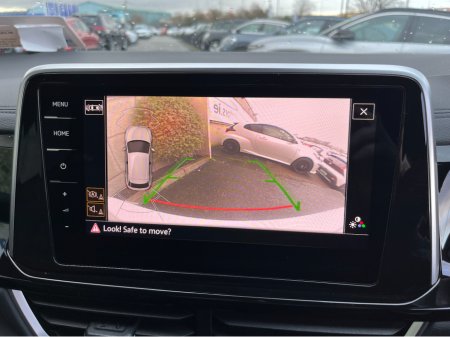 2023 Volkswagen T-Roc R-LINE AUTOMATIC 2.0 DIESEL //HALF LEATHER HEATED SEATS//REVERSE CAMERA//ADAPTIVE CRUISE CONTROL//KEYLESS ENTRY// €31,950 thumbnail