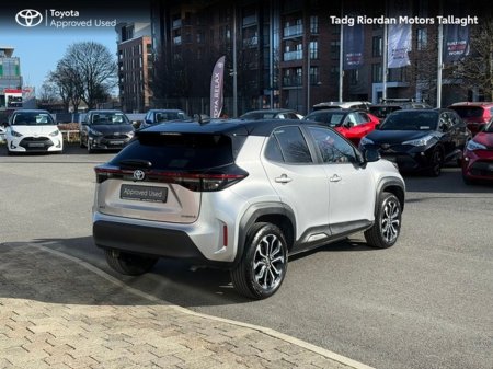 2023 Toyota Yaris Cross - thumbnail 2