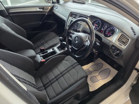 2016 Volkswagen Golf - thumbnail 10