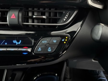 2019 Toyota C-HR - thumbnail 13