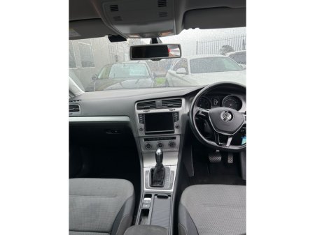 2014 Volkswagen Golf  €10,950 thumbnail