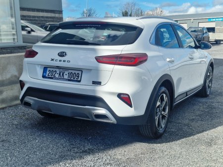 2020 Kia XCeed - view 3