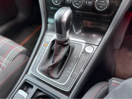 2017 Volkswagen Golf - thumbnail 28