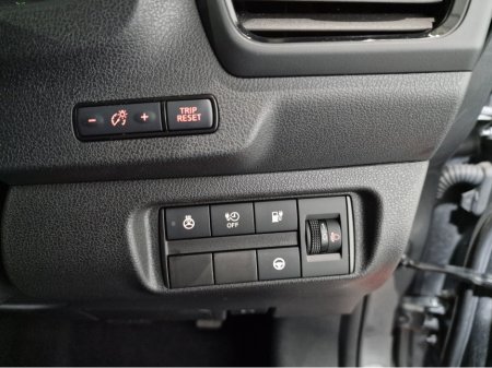 2024 Nissan Leaf - thumbnail 23