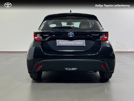 2023 Toyota Yaris - photo 2