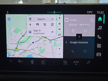 2025 Renault 5 Iconic Five 52kWh 150BHP * Best Range & Spec * thumbnail