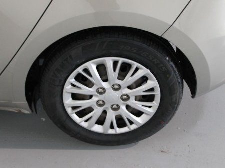 2016 Kia Ceed - thumbnail 26