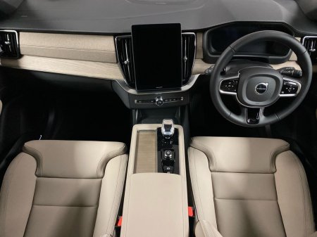 2026 Volvo XC90 - thumbnail 13