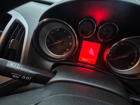 2013 Opel Astra - thumbnail 3