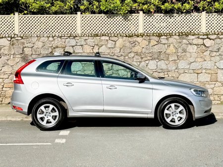 2015 Volvo XC60 - view 3