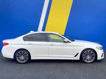 2018 BMW 5 Series 523d M-SPORT 2.0 AUTO // POWERED HALF ALCANTARA M-SPORT SEATS // 360 DEGREE REVERS CAMERA // DIGITAL CLUSTER €26,900 thumbnail