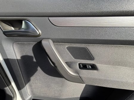 2013 Volkswagen Touran 1.6 TDI 105BHP TRENDLINE BMT TECH 7S €7,000 thumbnail