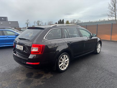 2016 Skoda Octavia COMBI STYLE 1.6TDI 90HP €11,950 thumbnail